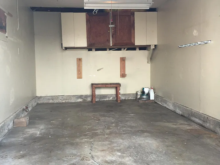 231 Placentia Ave — Photo 22