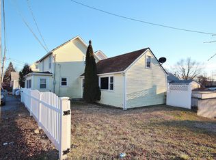 154 4th St, Verplanck, NY 10596