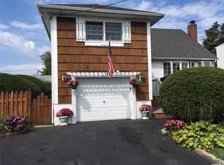 268 W End Ave, Massapequa, NY 11758
