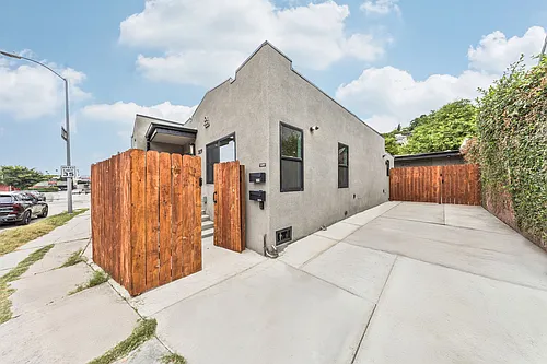 3839 Fountain Ave #3839 Photo 1