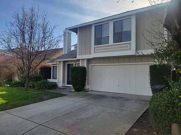 3rd image of 2224 Emerald Hills Cir