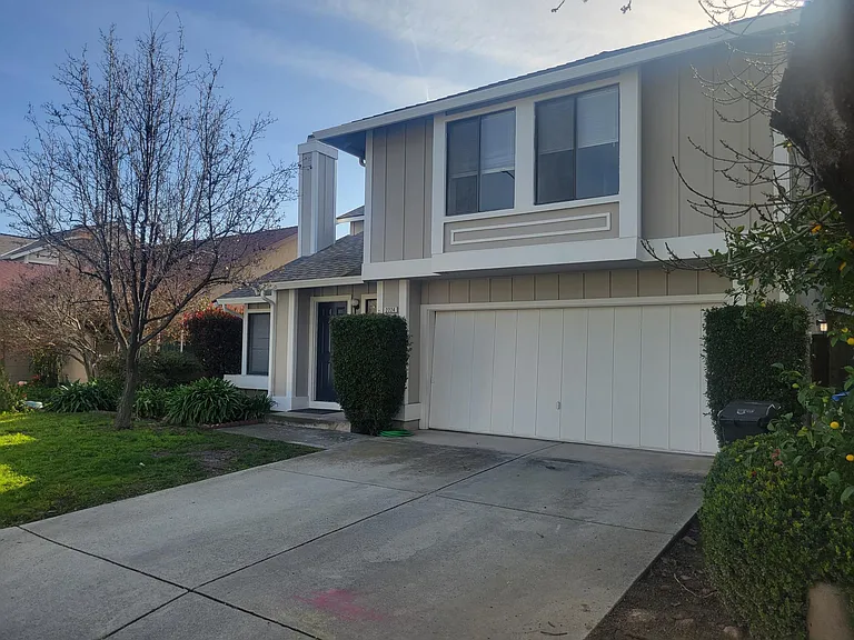 2224 Emerald Hills Cir — Photo 3