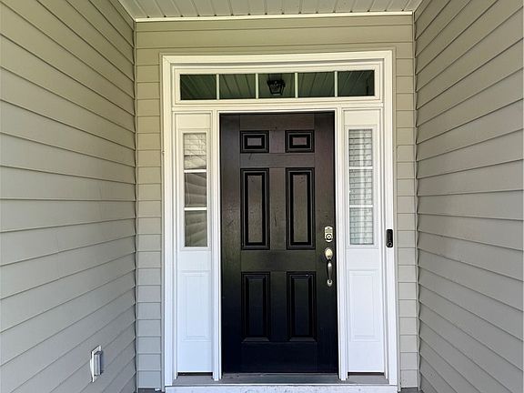 2nd image of 39 Yaupon Cir