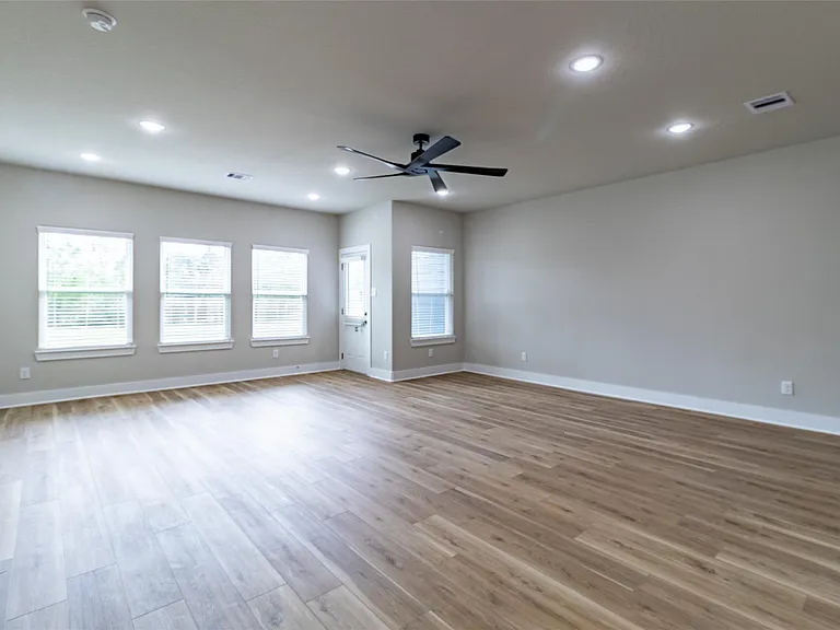 9101 Noel St #B — Photo 3
