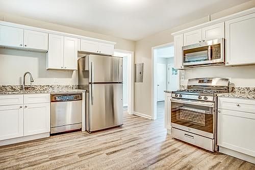5th image of 2240 Polar Rock Ave SW