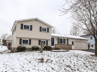 39 Davy Dr, Rochester, NY 14624