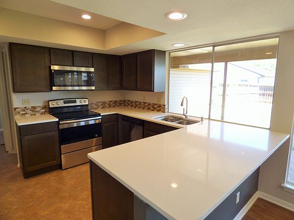 2nd image of 6514 Mission Hills Dr
