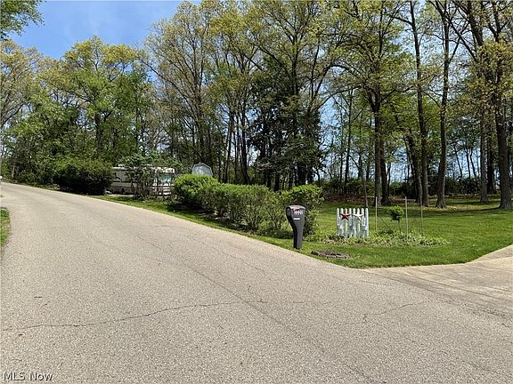 2nd image of 3220 Nob Hill Rd
