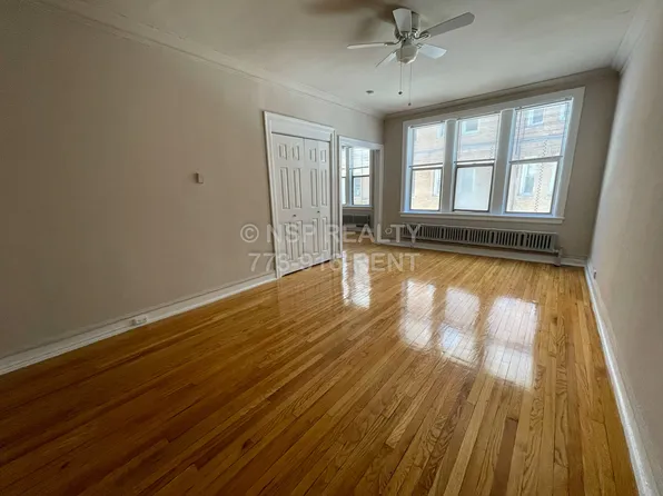 1363 W Estes Ave, Chicago, IL