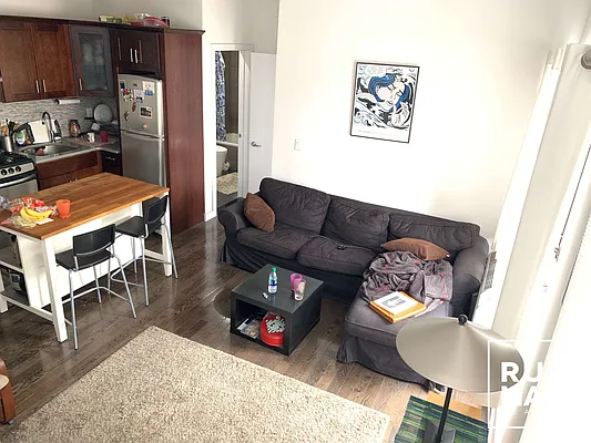 Rented by Rumah Realty Inc | media 13