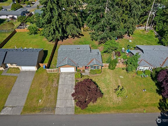 4th image of 617 Hawks Glen Drive SE