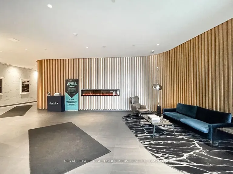 120 Varna Dr #401 — Photo 14
