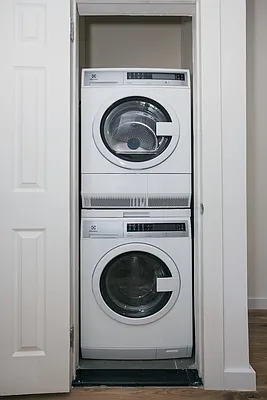 Rented by Bold New York | media 15