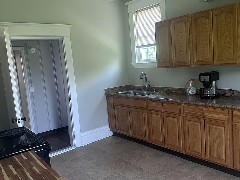 507 E Lane St #B — Photo 7