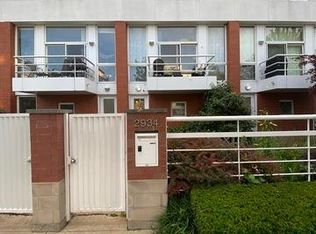 2934 N Hermitage Ave, Chicago, IL 60657