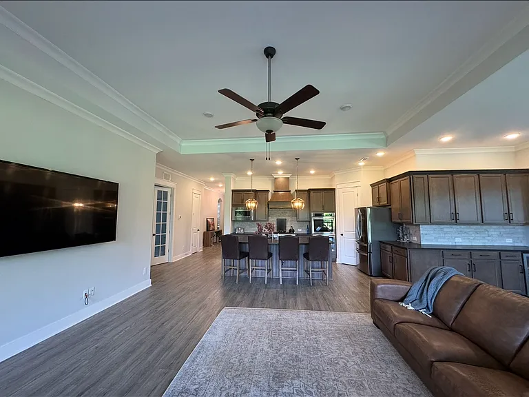924 Tynan Way — Photo 5