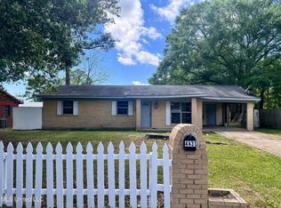 4431 Yorkshire Dr, Moss Point, MS 39563