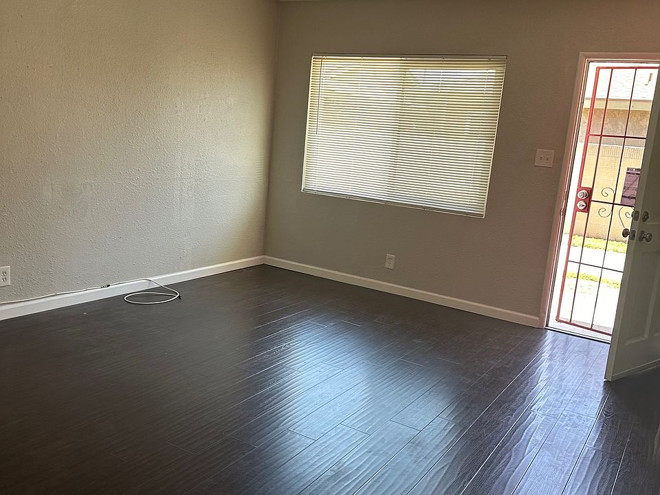 1st image of 9432 Park St