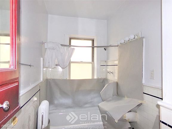 4th image of 1041 W North Shore Ave APT 2S