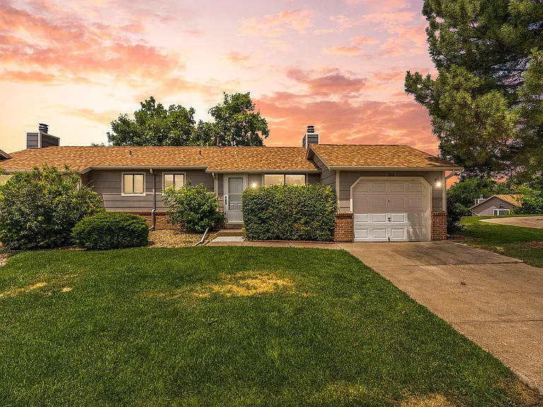 551 W Crestline Cir #9D2 — Photo 26