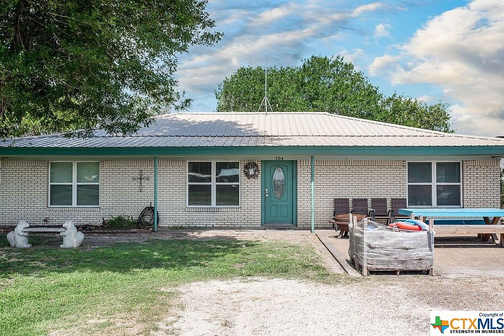 104 S 7th St, Seadrift, TX 77983 MLS 514815 Zillow