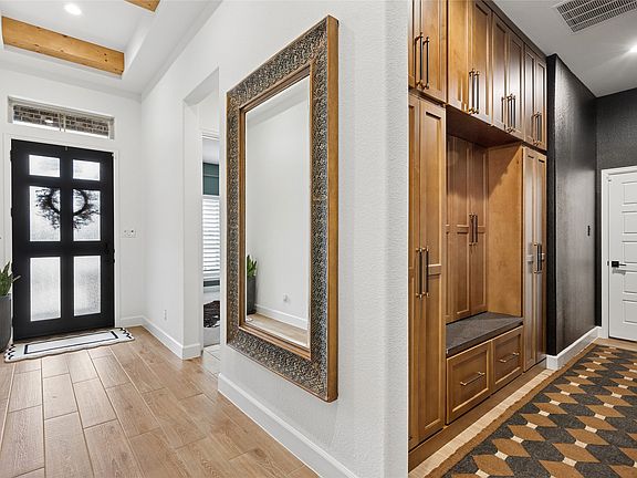 2nd image of 582 Broadleaf Way