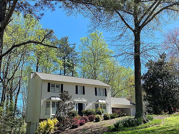 2nd image of 1424 Brookcliff Ct