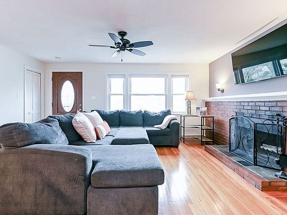 5th image of 126 Westview Dr