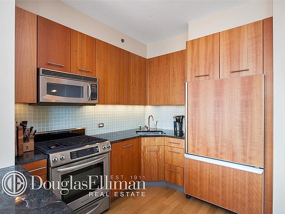 2nd image of 11 E 29th St APT 41C