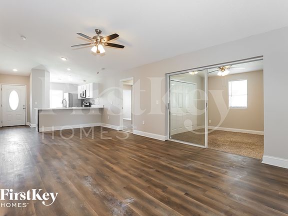 5th image of 3601 N Whittier St