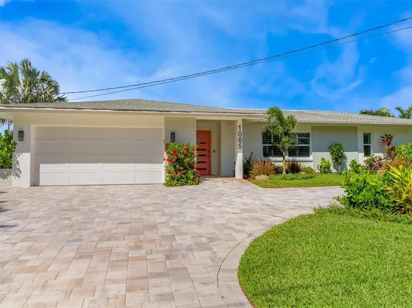 1065 41st Ave NE, Saint Petersburg, FL 33703