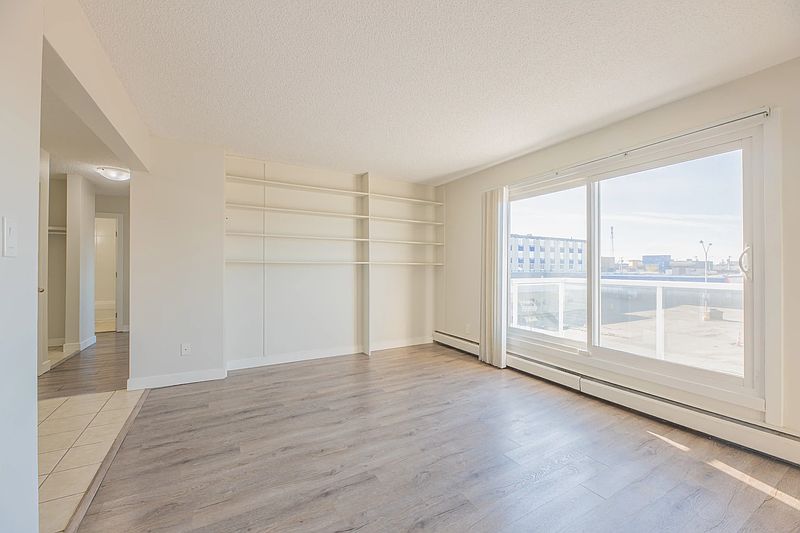 Edmonton Apartment for rent - 2 Bedrooms — photo 5