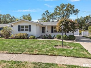 37 Coachlight Ct, Springfield, IL 62703