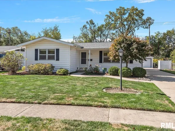 37 Coachlight Ct, Springfield, IL 62703