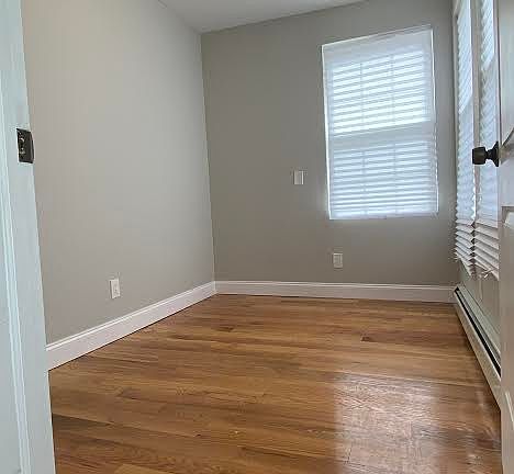 3rd image of 11835 198th St