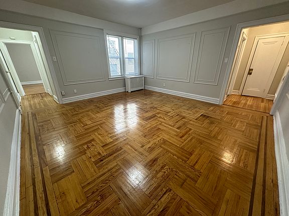 4th image of 113-115 Fairview Ave #36