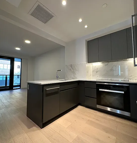 300 W 30th St #5D — Photo 1