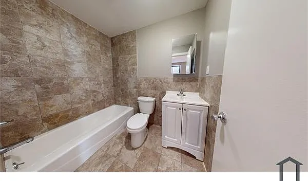 31 Stanley Ave #2 — Photo 9