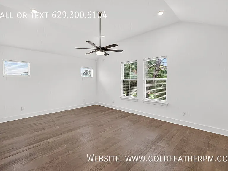 253A Riverside Dr — Photo 22