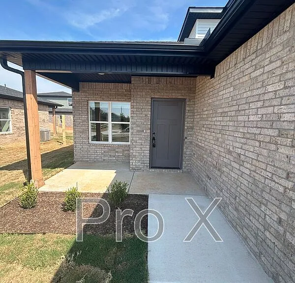 623 Cosmos St — Photo 3