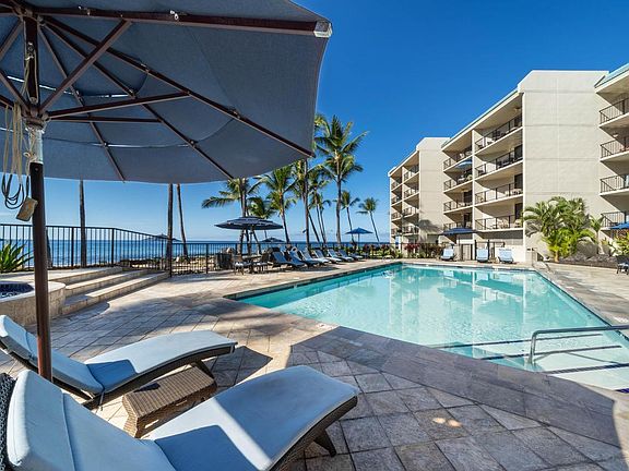 4th image of 75-6106 Alii Dr #104