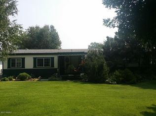 880 Deeringhoff Rd, Moxee, WA 98936