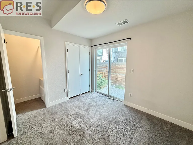 5566 W 11th Pl — Photo 10