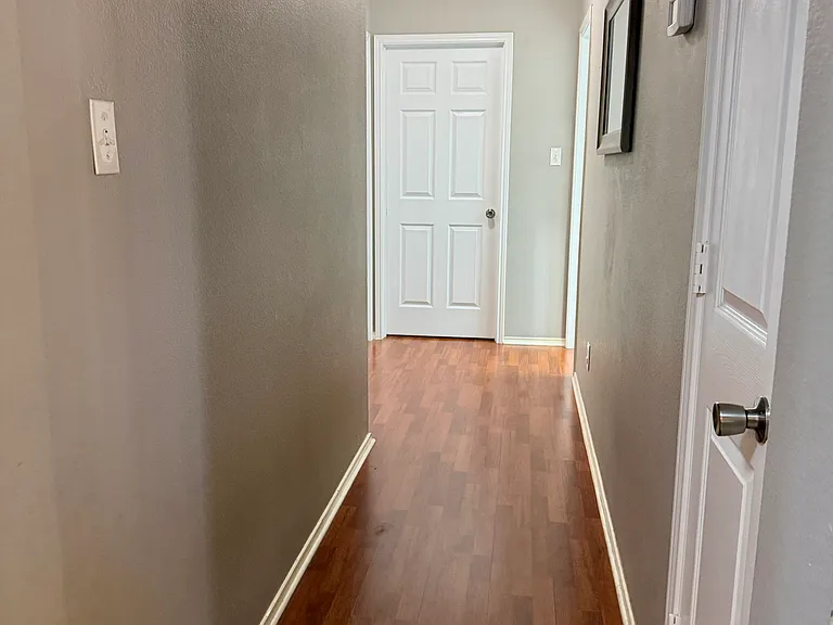 301 Mimosa Dr — Photo 4