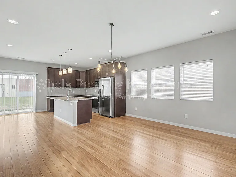 5803 Poplar St — Photo 7