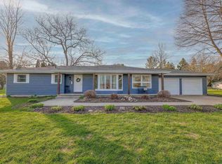 N7401 Edgewater Dr, Beaver Dam, WI