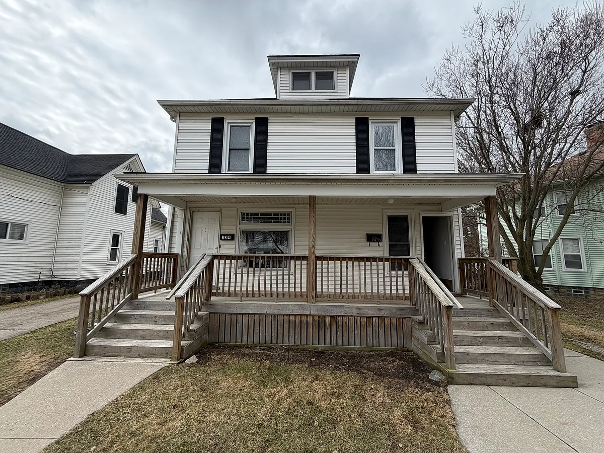 Building Photo - 139 Gallup St