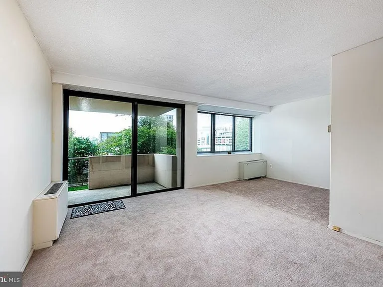 4141 N Henderson Rd #315 — Photo 3