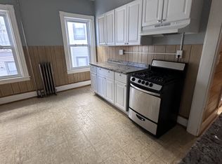 10 Holt St #2R, Fitchburg, MA 01420