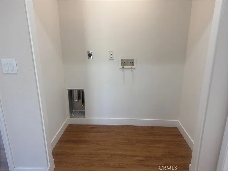 7661 El Rovia — Photo 10